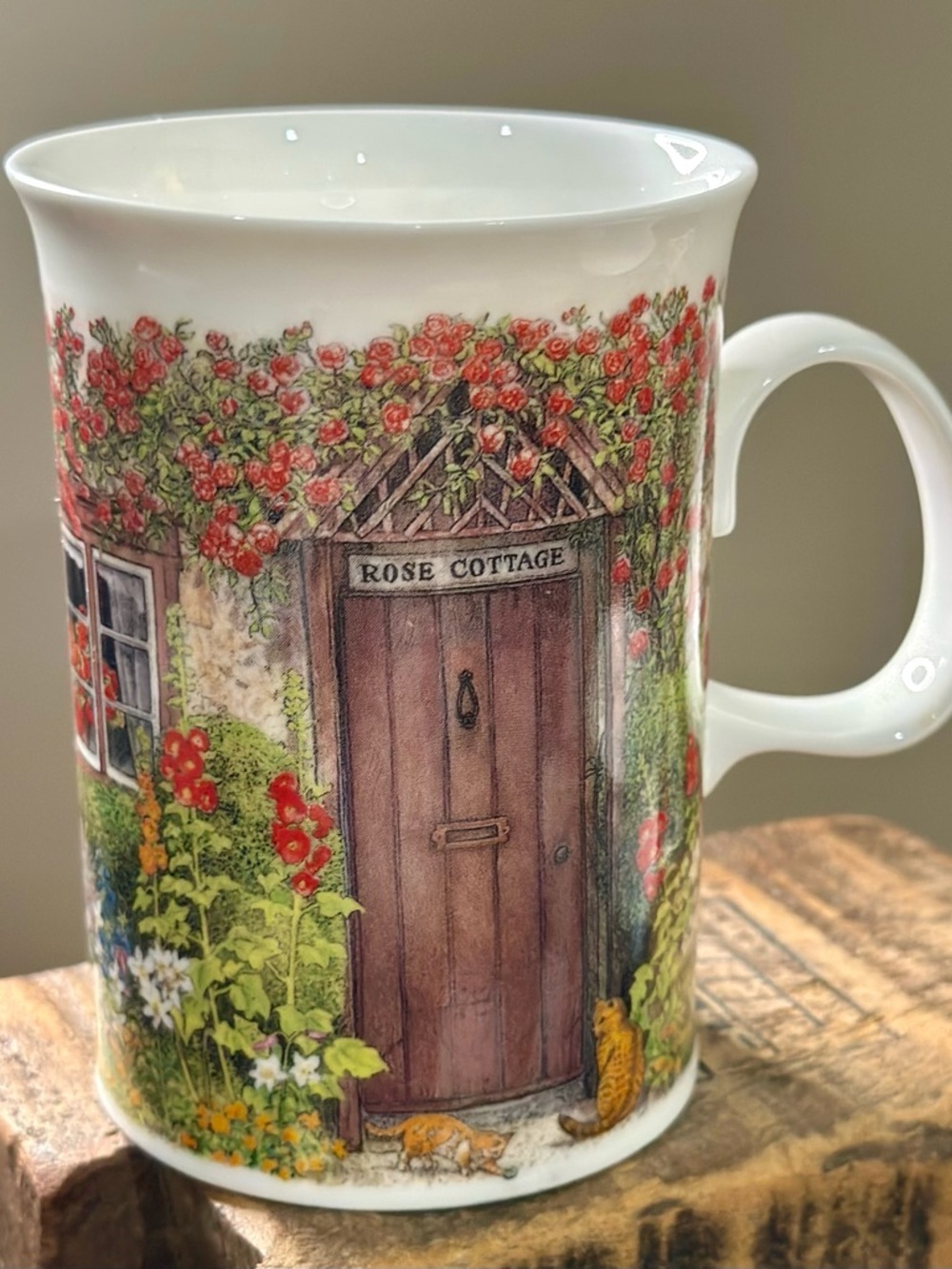 Dunoon England Bone China Cottage Mugs Set of 2 Floral Manor Houses and Doorways - Picture 5 of 12